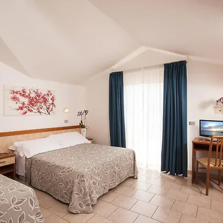 Calypso Hotel 3*